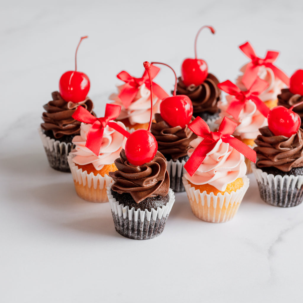 Valentines Mini Cupcakes - 12 Pack