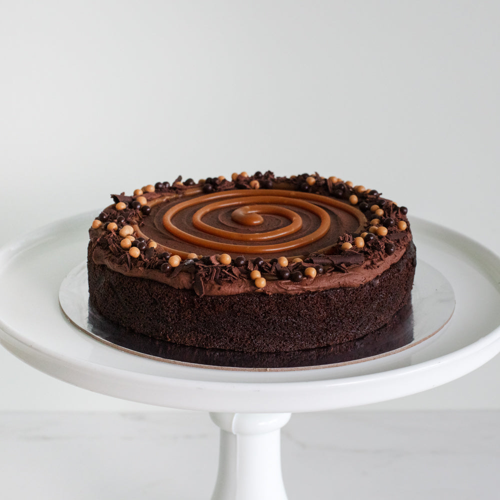 20CM Classic Cake - Chocolate & Salted Caramel